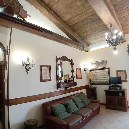 Casa Serafina Trilocale Con Arredi D'Arte E Parcheggio Privato Orvieto Kültér fotó